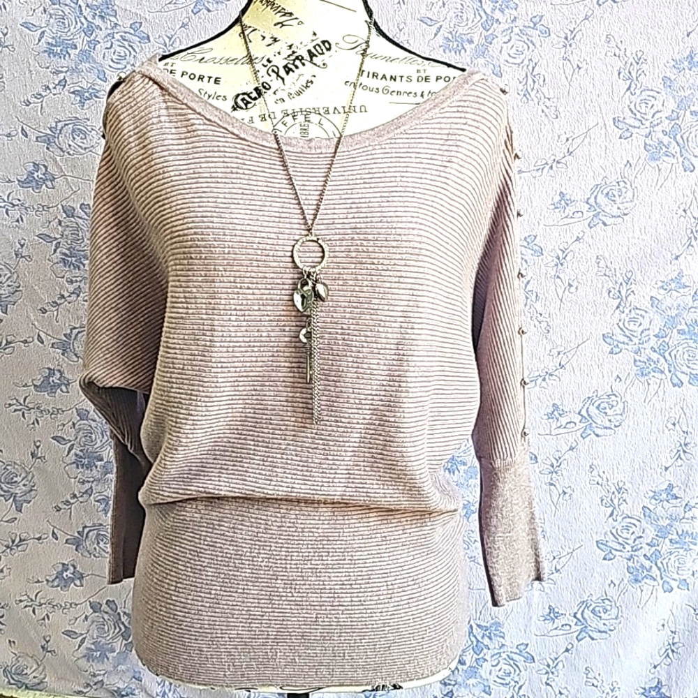 BEAUTIFUL PEEKABOO SWEATER SIZE XSMALL